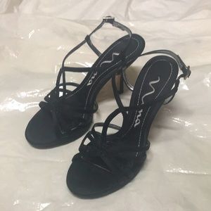 “Nina” black strappy dressy heels size 5.5